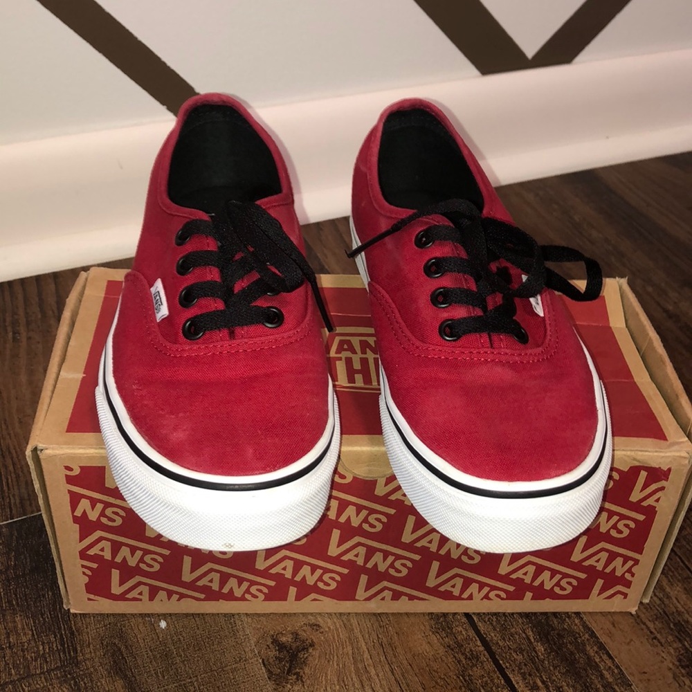 Authentic Chili Pepper/Black Vans